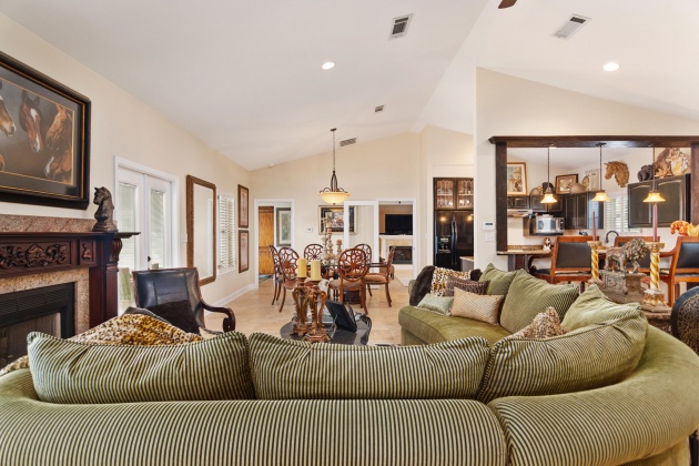 Defuniak Springs, Florida 32433, 6 Bedrooms Bedrooms, ,5 BathroomsBathrooms,Residential,For Sale,State Highway 2,805991