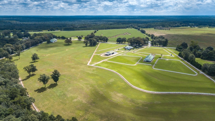 Defuniak Springs, Florida 32433, 6 Bedrooms Bedrooms, ,5 BathroomsBathrooms,Residential,For Sale,State Highway 2,805991