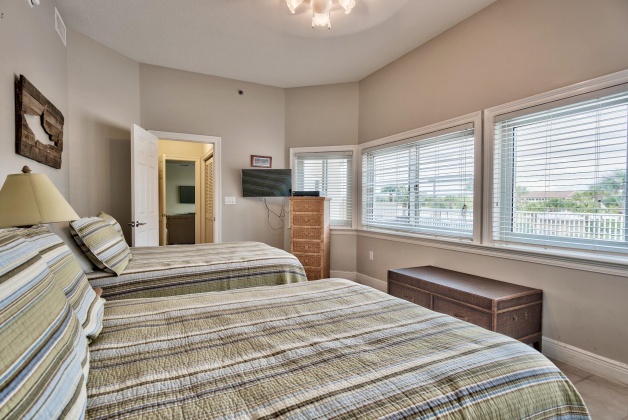 Miramar Beach, Florida 32550, 3 Bedrooms Bedrooms, ,3 BathroomsBathrooms,Residential,For Sale,Scenic Gulf Drive,846043