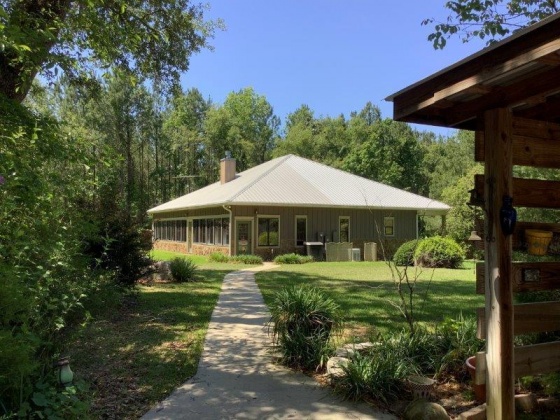 Ponce De Leon, Florida 32455, 3 Bedrooms Bedrooms, ,2 BathroomsBathrooms,Residential,For Sale,FL-81,846609