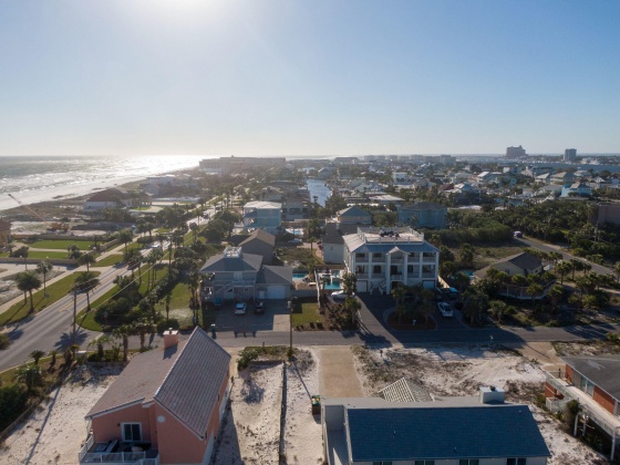 Destin, Florida 32541, 2 Bedrooms Bedrooms, ,2 BathroomsBathrooms,Residential,For Sale,Gulf Shore,853495