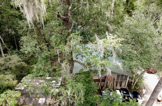 Ponce De Leon, Florida 32455, 2 Bedrooms Bedrooms, ,2 BathroomsBathrooms,Residential,For Sale,Camp Adams,853927