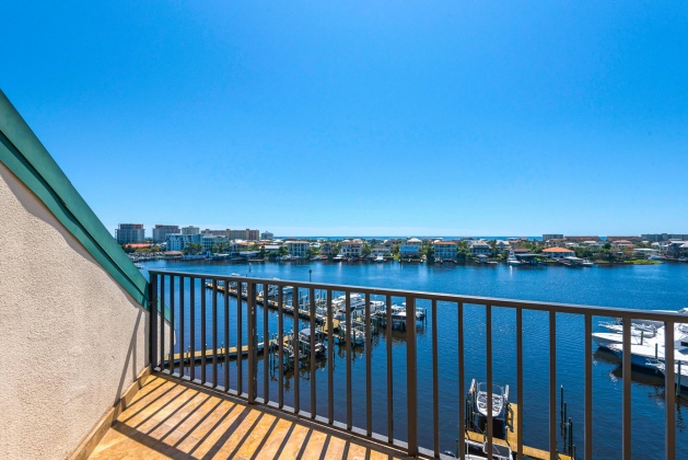 Destin, Florida 32541, 4 Bedrooms Bedrooms, ,3 BathroomsBathrooms,Residential,For Sale,Harbor,856061