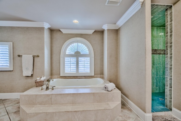 Destin, Florida 32541, 4 Bedrooms Bedrooms, ,4 BathroomsBathrooms,Residential,For Sale,Captains,857070