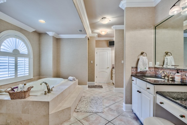 Destin, Florida 32541, 4 Bedrooms Bedrooms, ,4 BathroomsBathrooms,Residential,For Sale,Captains,857070