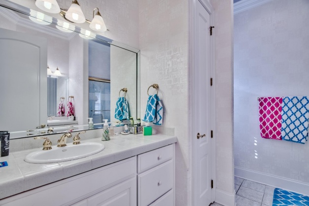 Destin, Florida 32541, 4 Bedrooms Bedrooms, ,4 BathroomsBathrooms,Residential,For Sale,Captains,857070