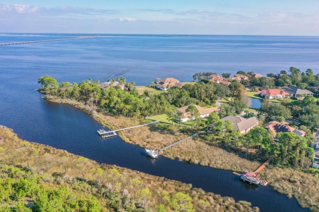 Destin, Florida 32541, 4 Bedrooms Bedrooms, ,4 BathroomsBathrooms,Residential,For Sale,Captains,857070