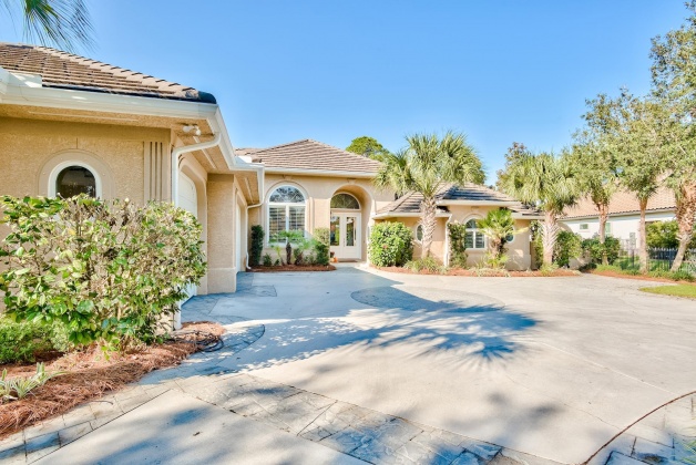 Destin, Florida 32541, 4 Bedrooms Bedrooms, ,4 BathroomsBathrooms,Residential,For Sale,Captains,857070