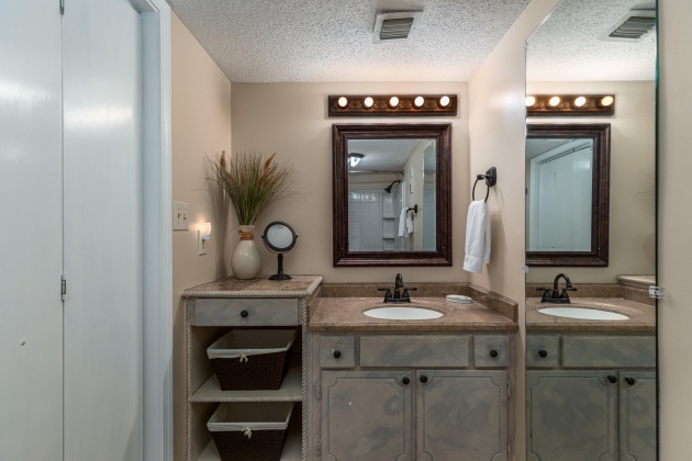 Destin, Florida 32541, 2 Bedrooms Bedrooms, ,2 BathroomsBathrooms,Residential,For Sale,Gulf Shore,857365