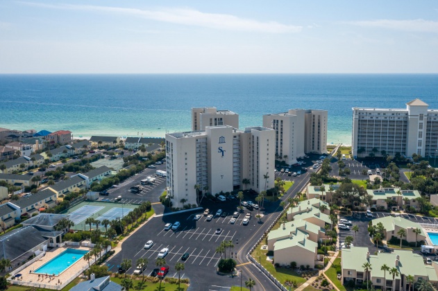 Destin, Florida 32541, 2 Bedrooms Bedrooms, ,2 BathroomsBathrooms,Residential,For Sale,Gulf Shore,857365