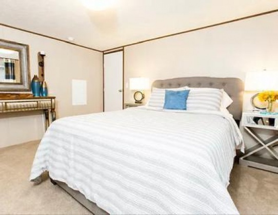 Defuniak Springs, Florida 32433, 3 Bedrooms Bedrooms, ,2 BathroomsBathrooms,Residential,For Sale,Lafavre,857574