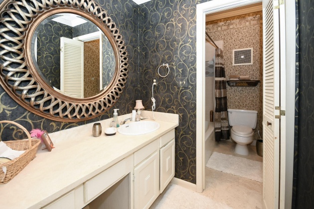 Destin, Florida 32541, 2 Bedrooms Bedrooms, ,2 BathroomsBathrooms,Residential,For Sale,Gulf Shore,857975