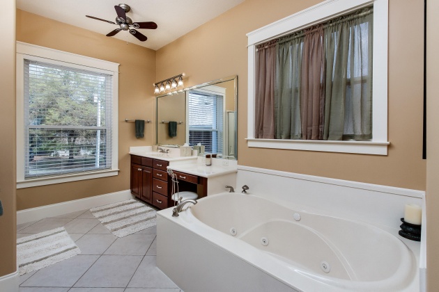 Fort Walton Beach, Florida 32547, 3 Bedrooms Bedrooms, ,4 BathroomsBathrooms,Residential,For Sale,Eldredge,844029