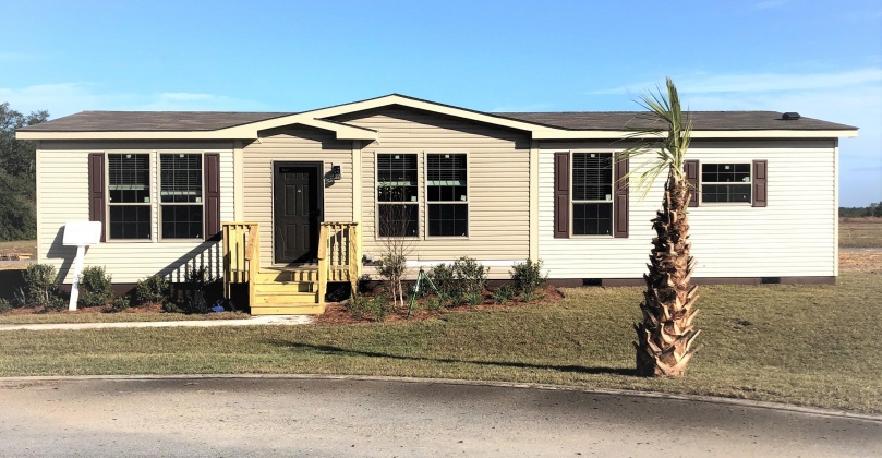 Defuniak Springs, Florida 32435, 3 Bedrooms Bedrooms, ,2 BathroomsBathrooms,Residential,For Sale,Graysen,859166