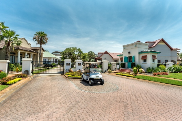 Miramar Beach, Florida 32550, 4 Bedrooms Bedrooms, ,5 BathroomsBathrooms,Residential,For Sale,Rue Martine,861246