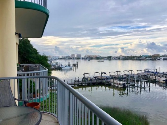 Destin, Florida 32541, 2 Bedrooms Bedrooms, ,3 BathroomsBathrooms,Residential,For Sale,Harbor,861570