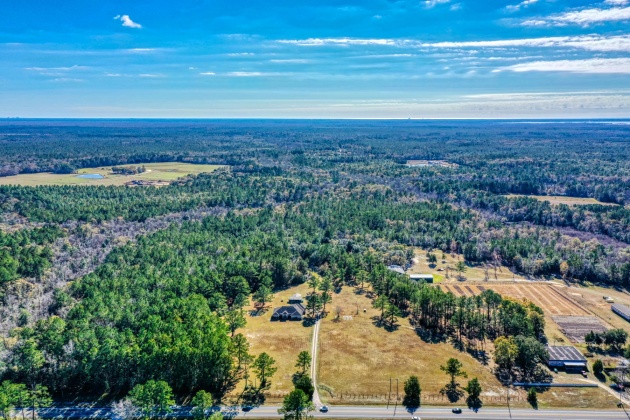 Freeport, Florida 32439, 3 Bedrooms Bedrooms, ,4 BathroomsBathrooms,Residential,For Sale,State Highway 20,861778