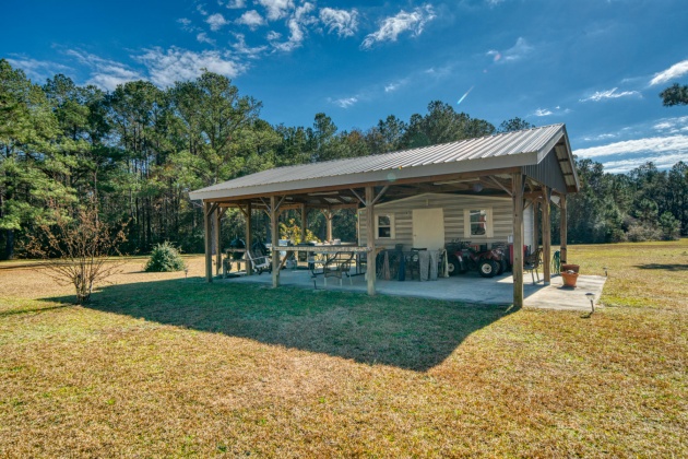 Freeport, Florida 32439, 3 Bedrooms Bedrooms, ,4 BathroomsBathrooms,Residential,For Sale,State Highway 20,861778