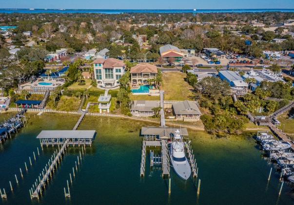 Destin, Florida 32541, 4 Bedrooms Bedrooms, ,4 BathroomsBathrooms,Residential,For Sale,Harbor,862448