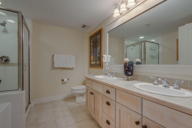 Miramar Beach, Florida 32550, 2 Bedrooms Bedrooms, ,2 BathroomsBathrooms,Residential,For Sale,Baytowne Wharf,837864