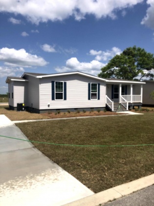 Defuniak Springs, Florida 32435, 3 Bedrooms Bedrooms, ,2 BathroomsBathrooms,Residential,For Sale,Graysen,863049