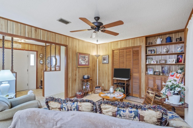 Defuniak Springs, Florida 32433, 3 Bedrooms Bedrooms, ,2 BathroomsBathrooms,Residential,For Sale,Us Highway 90,863334