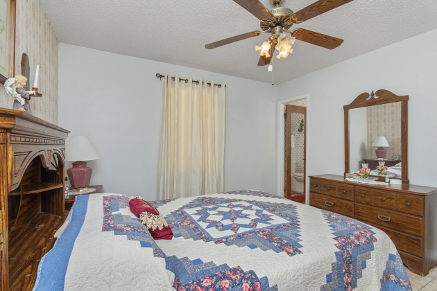 Defuniak Springs, Florida 32433, 3 Bedrooms Bedrooms, ,2 BathroomsBathrooms,Residential,For Sale,Us Highway 90,863334
