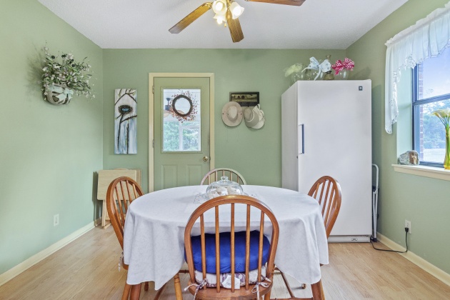 Defuniak Springs, Florida 32433, 3 Bedrooms Bedrooms, ,2 BathroomsBathrooms,Residential,For Sale,Us Highway 90,863334