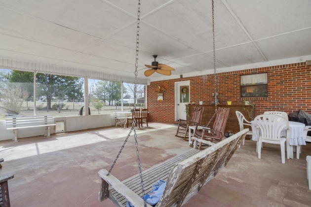 Defuniak Springs, Florida 32433, 3 Bedrooms Bedrooms, ,2 BathroomsBathrooms,Residential,For Sale,Us Highway 90,863334