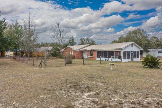 Defuniak Springs, Florida 32433, 3 Bedrooms Bedrooms, ,2 BathroomsBathrooms,Residential,For Sale,Us Highway 90,863334