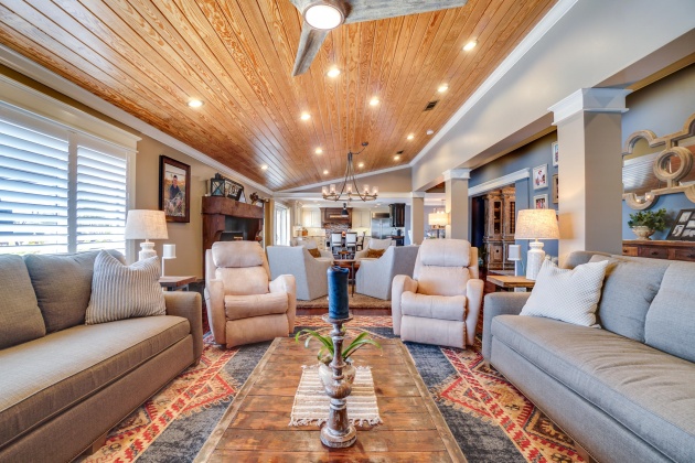 Panama City, Florida 32405, 4 Bedrooms Bedrooms, ,4 BathroomsBathrooms,Residential,For Sale,30th,863338