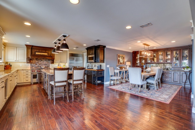 Panama City, Florida 32405, 4 Bedrooms Bedrooms, ,4 BathroomsBathrooms,Residential,For Sale,30th,863338