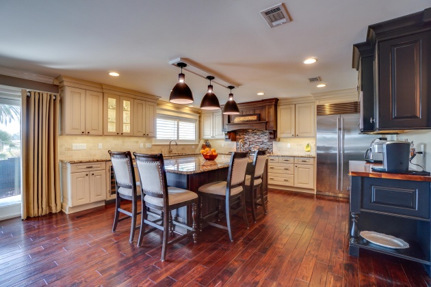 Panama City, Florida 32405, 4 Bedrooms Bedrooms, ,4 BathroomsBathrooms,Residential,For Sale,30th,863338