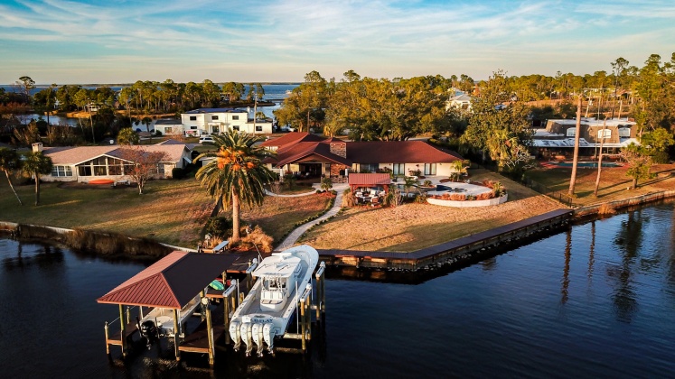 Panama City, Florida 32405, 4 Bedrooms Bedrooms, ,4 BathroomsBathrooms,Residential,For Sale,30th,863338