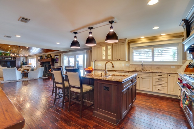 Panama City, Florida 32405, 4 Bedrooms Bedrooms, ,4 BathroomsBathrooms,Residential,For Sale,30th,863338