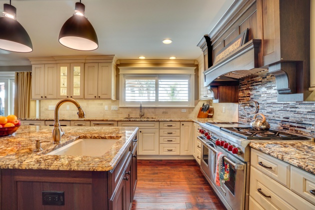 Panama City, Florida 32405, 4 Bedrooms Bedrooms, ,4 BathroomsBathrooms,Residential,For Sale,30th,863338