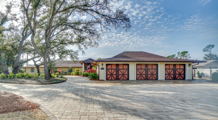 Panama City, Florida 32405, 4 Bedrooms Bedrooms, ,4 BathroomsBathrooms,Residential,For Sale,30th,863338