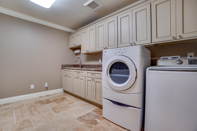 Panama City, Florida 32405, 4 Bedrooms Bedrooms, ,4 BathroomsBathrooms,Residential,For Sale,30th,863338