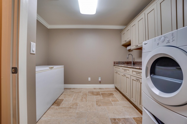 Panama City, Florida 32405, 4 Bedrooms Bedrooms, ,4 BathroomsBathrooms,Residential,For Sale,30th,863338