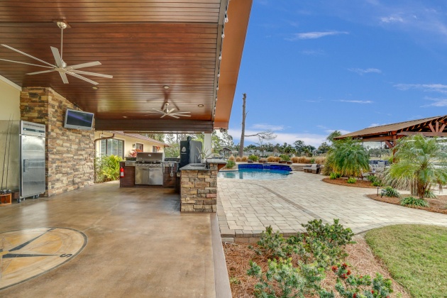 Panama City, Florida 32405, 4 Bedrooms Bedrooms, ,4 BathroomsBathrooms,Residential,For Sale,30th,863338