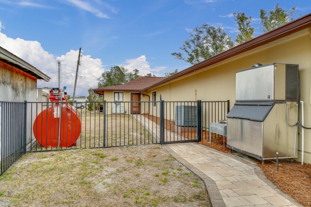 Panama City, Florida 32405, 4 Bedrooms Bedrooms, ,4 BathroomsBathrooms,Residential,For Sale,30th,863338