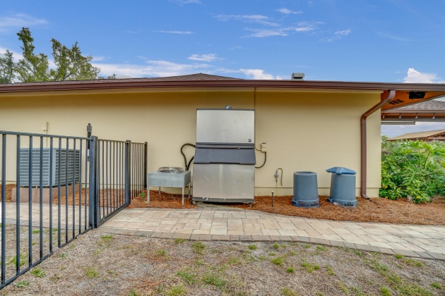 Panama City, Florida 32405, 4 Bedrooms Bedrooms, ,4 BathroomsBathrooms,Residential,For Sale,30th,863338