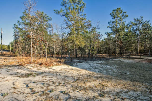 Defuniak Springs, Florida 32433, 3 Bedrooms Bedrooms, ,2 BathroomsBathrooms,Residential,For Sale,Iris East,863184