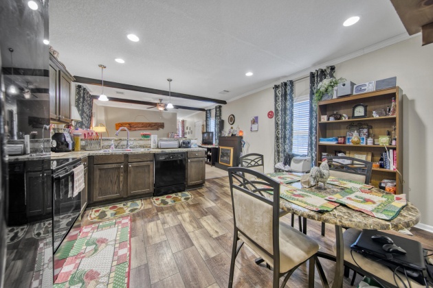 Defuniak Springs, Florida 32433, 3 Bedrooms Bedrooms, ,2 BathroomsBathrooms,Residential,For Sale,Iris East,863184