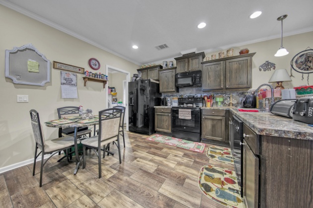 Defuniak Springs, Florida 32433, 3 Bedrooms Bedrooms, ,2 BathroomsBathrooms,Residential,For Sale,Iris East,863184