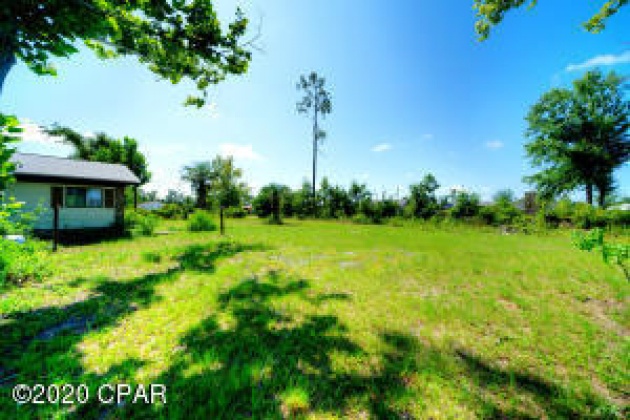 Panama City, Florida 32404, 2 Bedrooms Bedrooms, ,2 BathroomsBathrooms,Residential,For Sale,Foxhill,863945