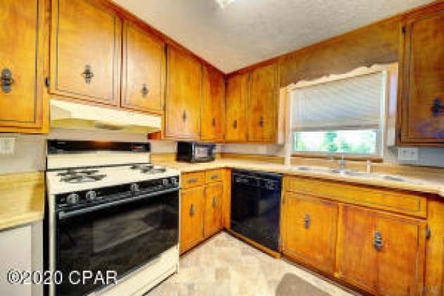 Panama City, Florida 32404, 2 Bedrooms Bedrooms, ,2 BathroomsBathrooms,Residential,For Sale,Foxhill,863945