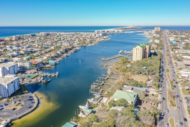 Destin, Florida 32541, 3 Bedrooms Bedrooms, ,3 BathroomsBathrooms,Residential,For Sale,Harbor,864032