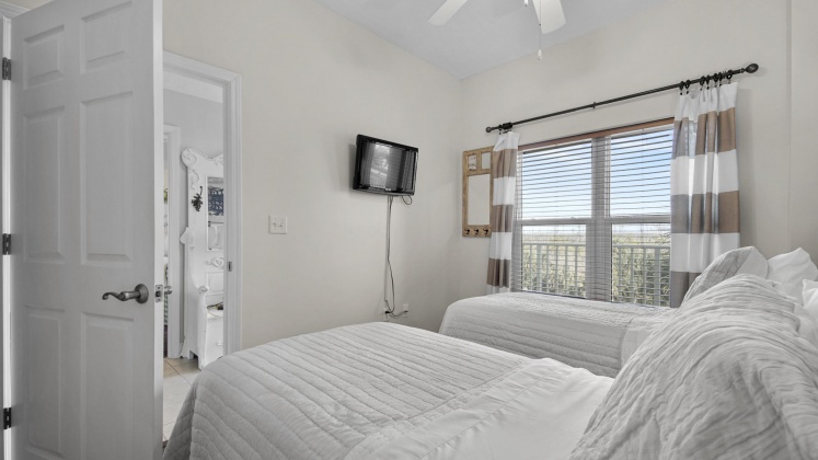 Mexico Beach, Florida 32456, 3 Bedrooms Bedrooms, ,2 BathroomsBathrooms,Residential,For Sale,HWY 98,864074