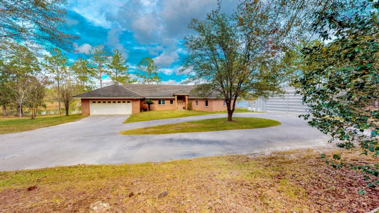 Defuniak Springs, Florida 32435, 4 Bedrooms Bedrooms, ,3 BathroomsBathrooms,Residential,For Sale,LAKE WILSON DR,864101